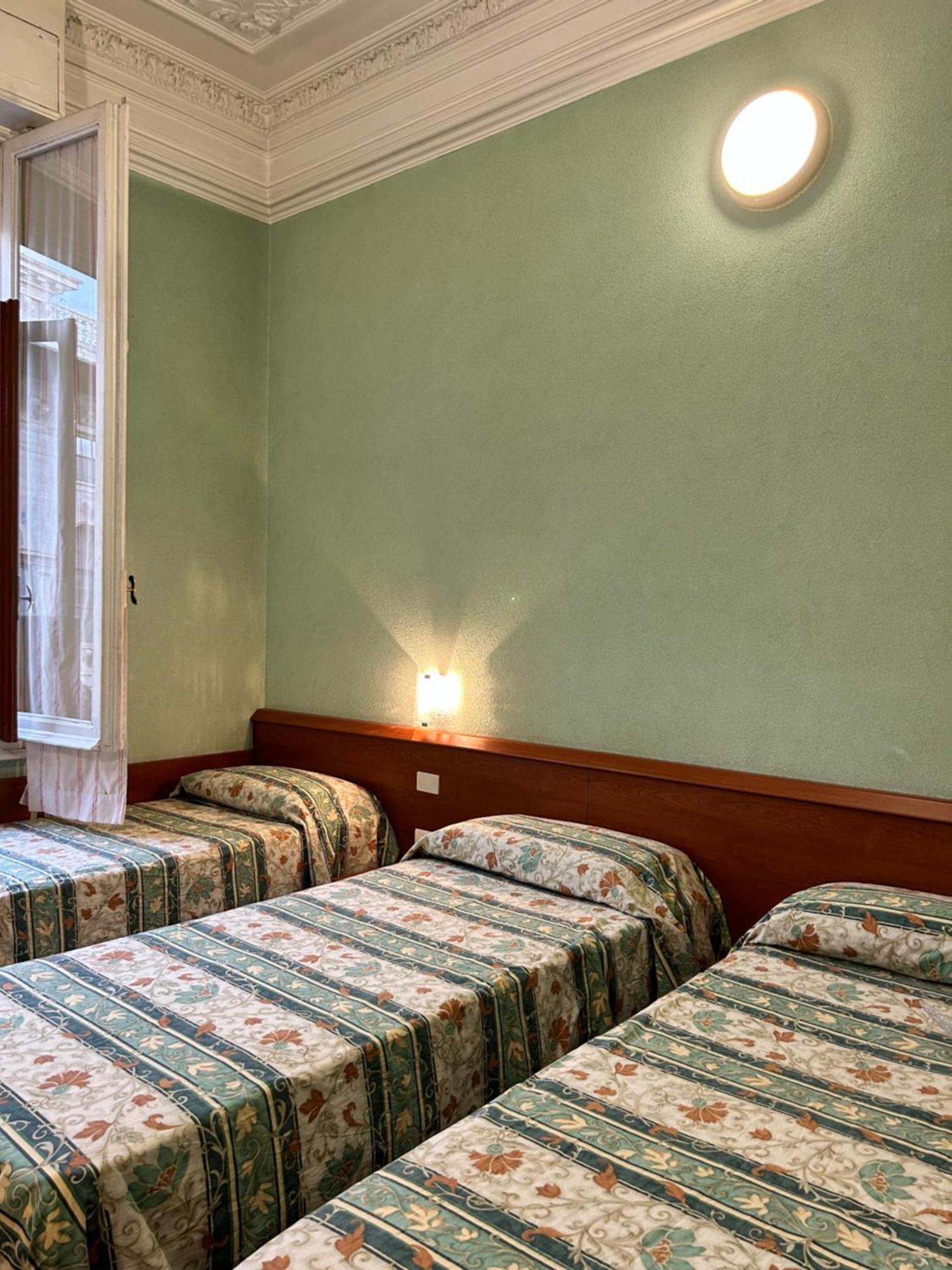 Hotel Barone Genoa Luaran gambar
