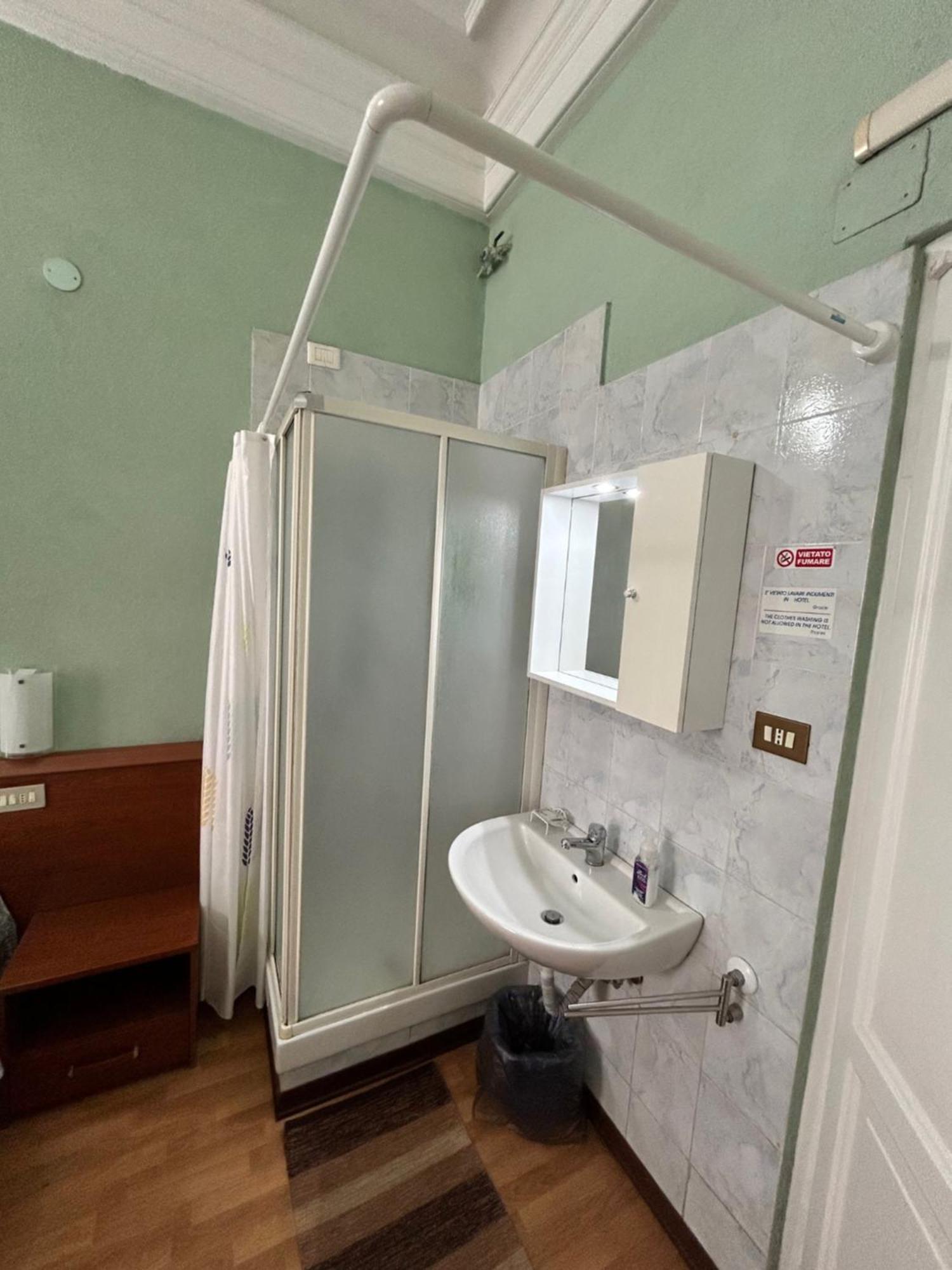 Hotel Barone Genoa Luaran gambar