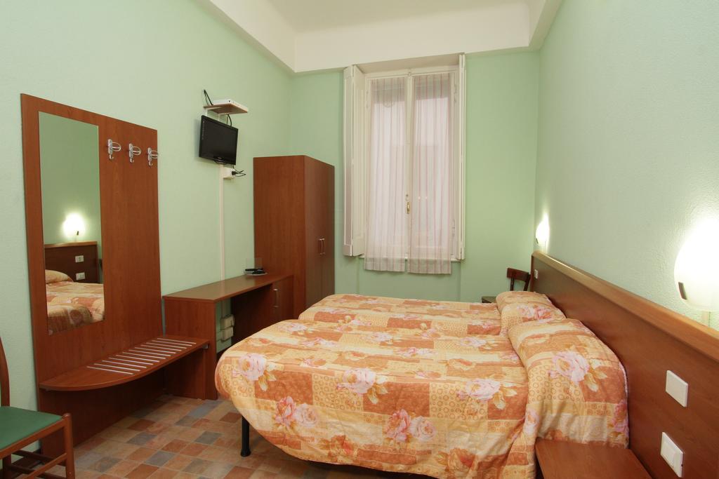 Hotel Barone Genoa Bilik gambar